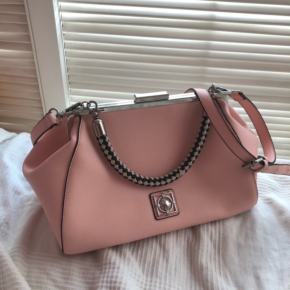 *SOLD*Catherine Malandrino Annabelle Blush Pink Flower Clasp Latch Satchel Purse - Picture 2 of 9